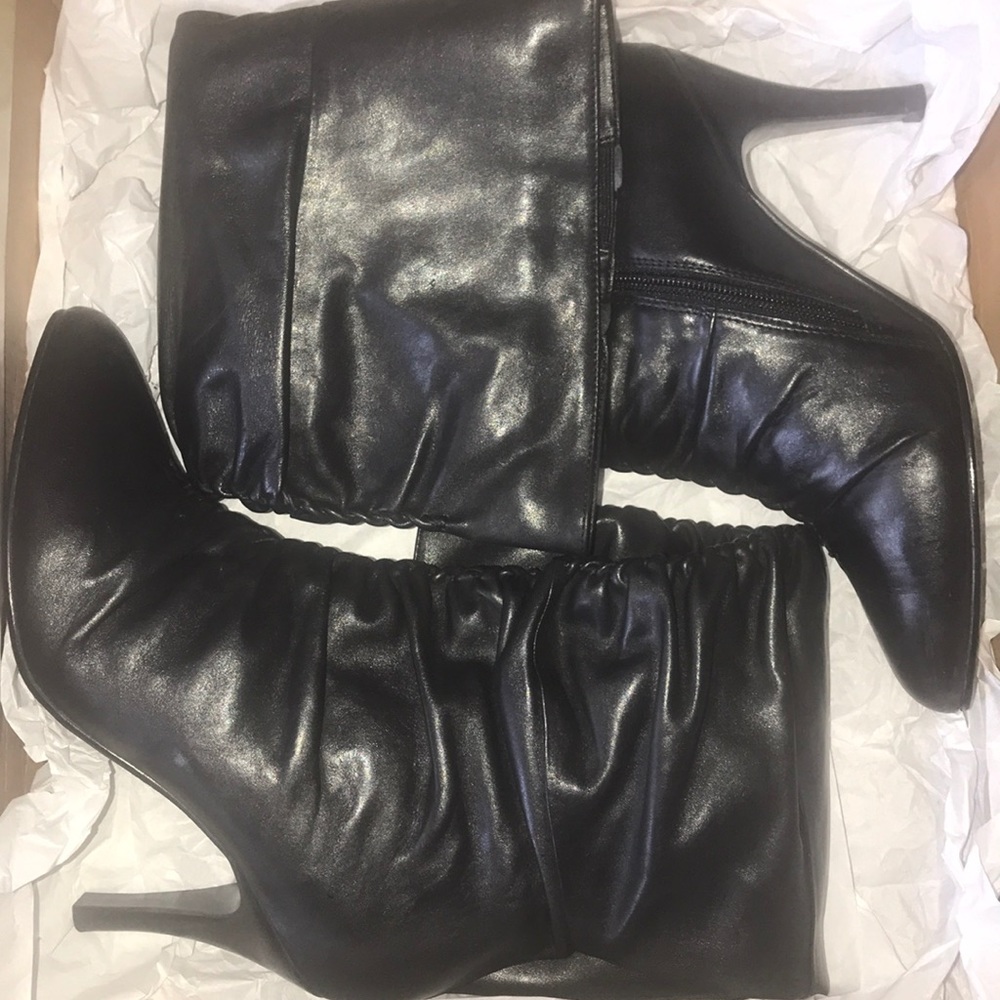 Boots - Picture 4 of 4